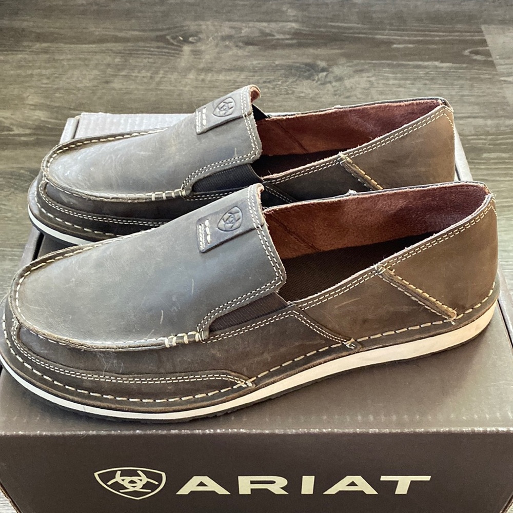 Mens Ariats size 10.5D